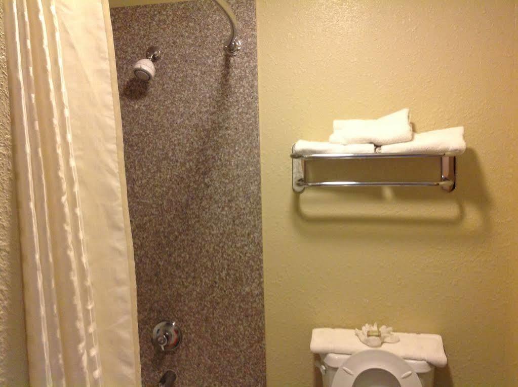 Express Inn Tomball Extérieur photo