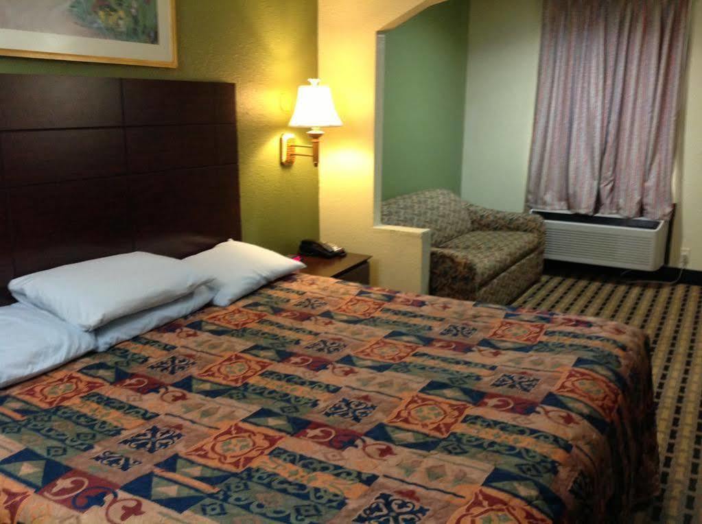 Express Inn Tomball Extérieur photo